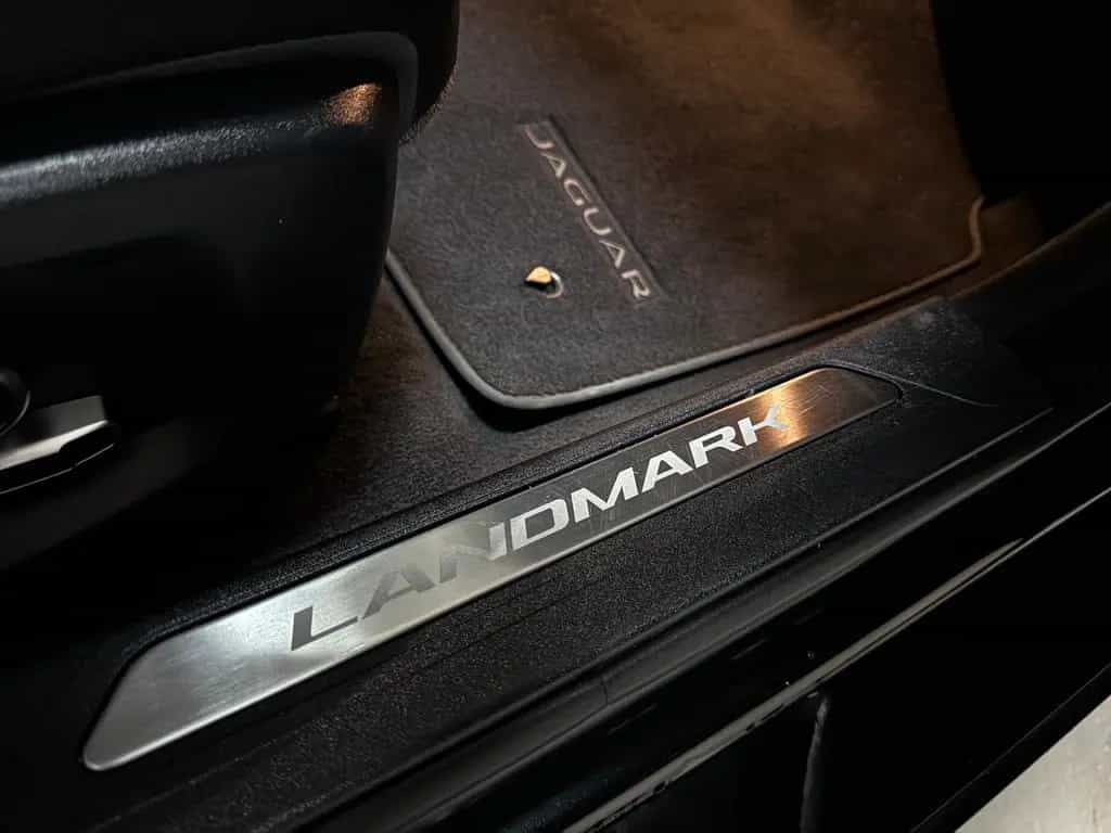 Jaguar XE 2.0 d 8GT LANDMARK R-SPORT BLACK EDITION VOLL 01/2019-photo-26
