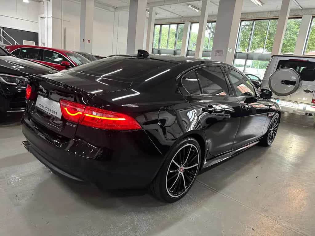 Jaguar XE 2.0 d 8GT LANDMARK R-SPORT BLACK EDITION VOLL 01/2019-photo-4