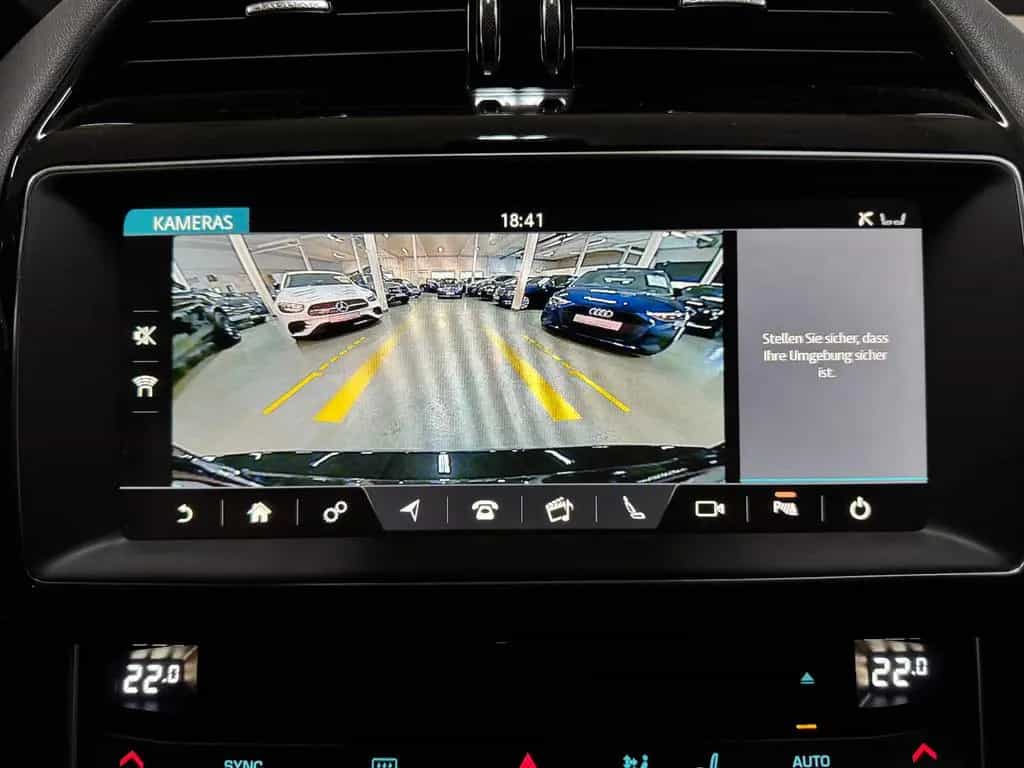 Jaguar XE 2.0 d 8GT LANDMARK R-SPORT BLACK EDITION VOLL 01/2019-photo-40
