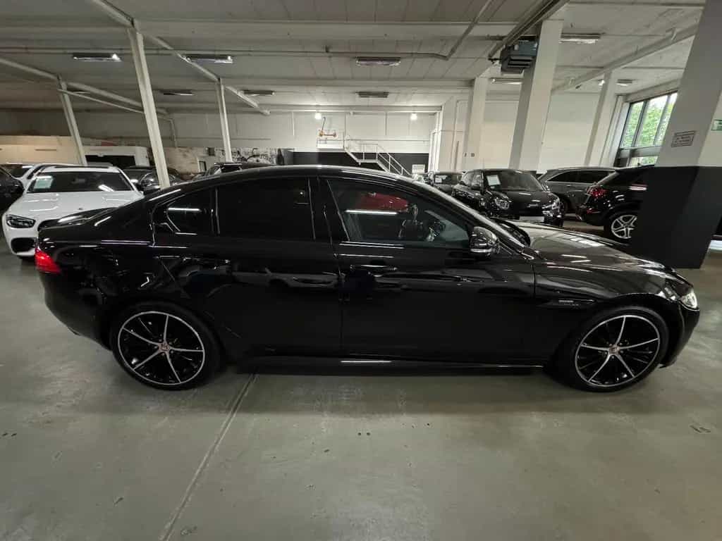 Jaguar XE 2.0 d 8GT LANDMARK R-SPORT BLACK EDITION VOLL 01/2019-photo-5