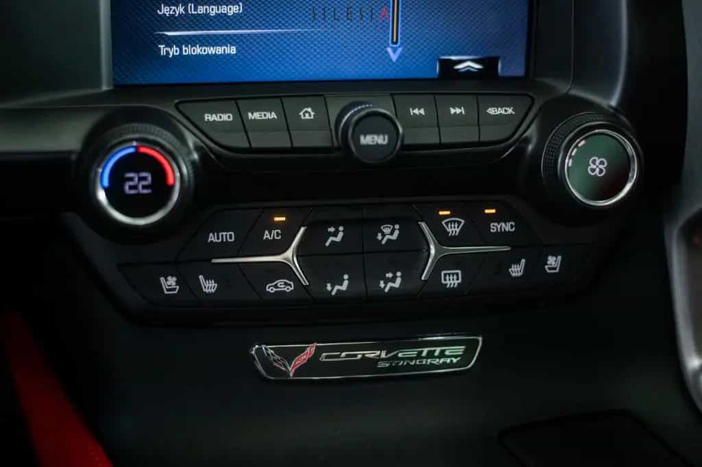 Corvette C7 6.2 V8 AT8 Stingray Coupe Targa 2LT Z51 06/2018-photo-16