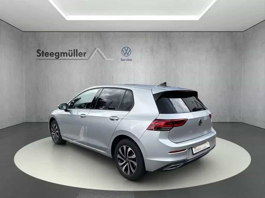Volkswagen Golf 1.5 eTSI DSG ACT Active 02/2022-photo-2