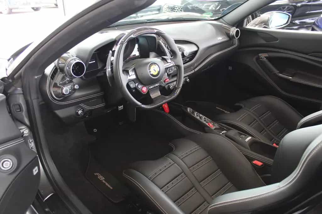 Ferrari F8 Spider*LIFT*RACING SEAT*CARBON*JBL* 05/2023-photo-11