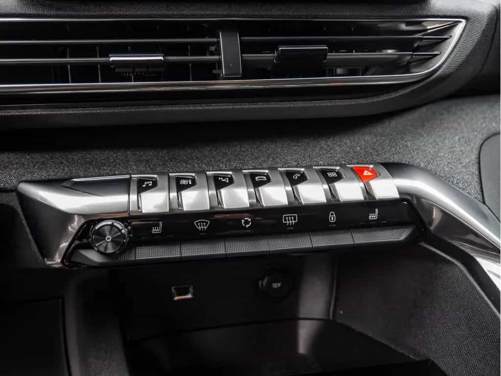 Peugeot 3008 1.5 Allure Pack BHDi EAT 8 KAMERA LED NAVI 06/2023-photo-16