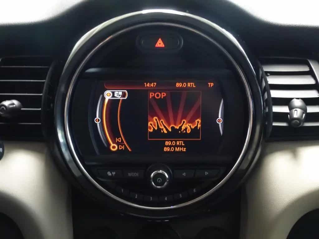 MINI Cooper C hili LED+Glas-SHD+Klimaautom.+PDC+Shzg 09/2017-photo-11