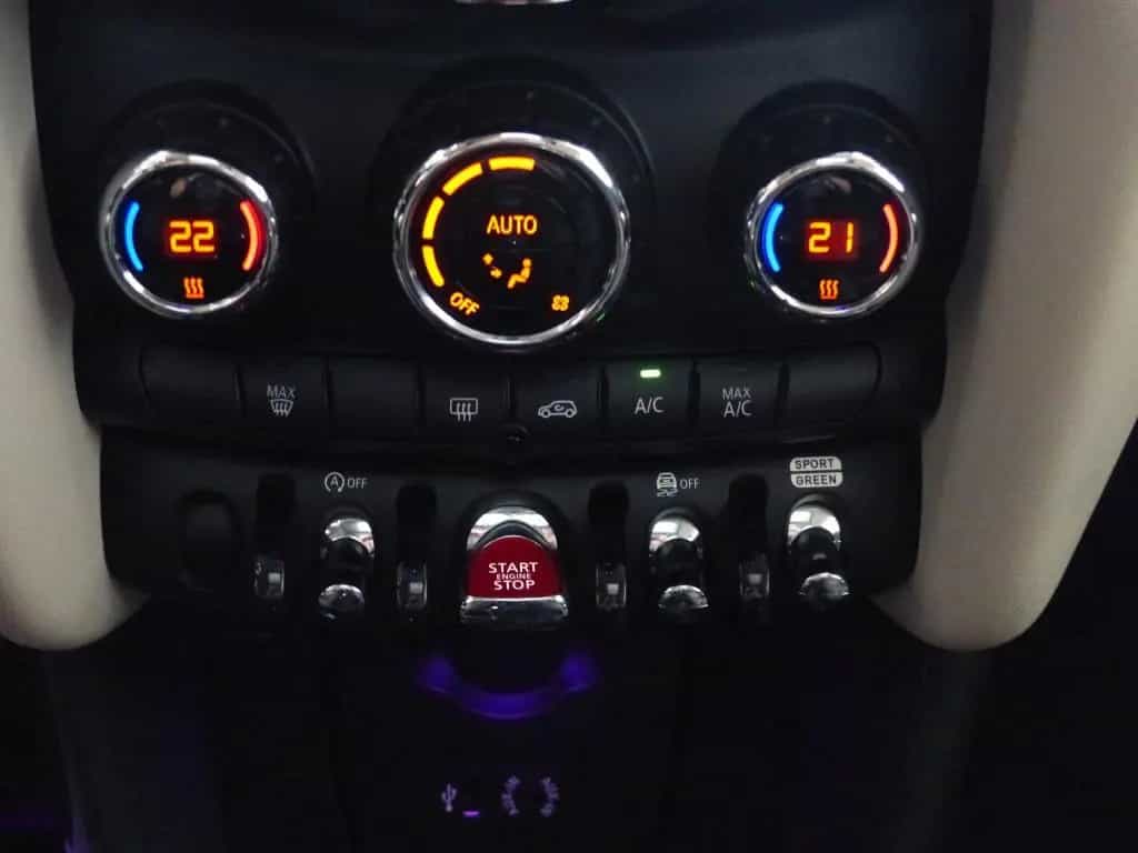 MINI Cooper C hili LED+Glas-SHD+Klimaautom.+PDC+Shzg 09/2017-photo-16
