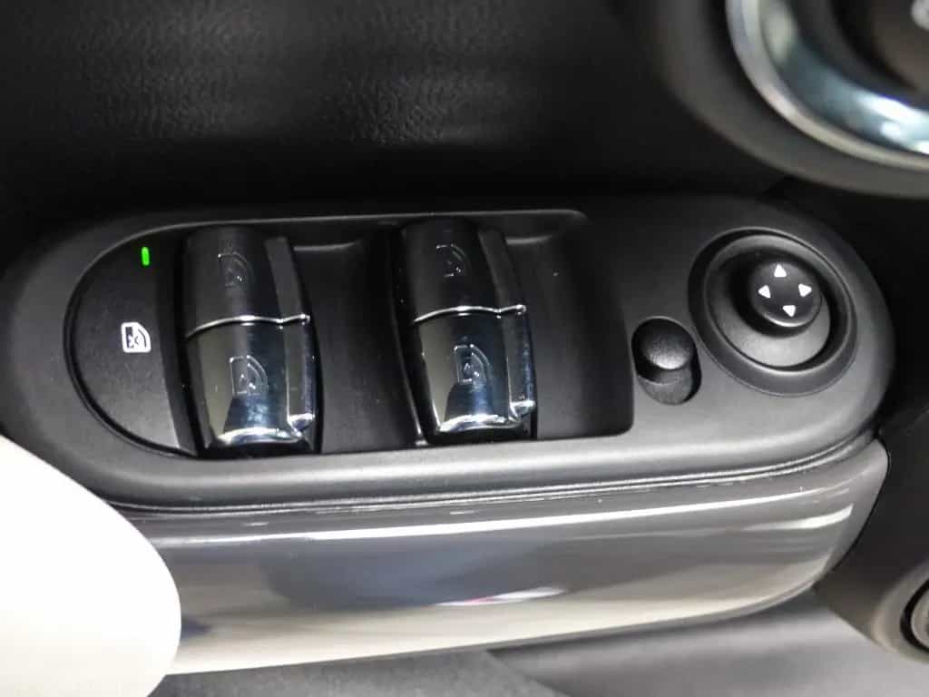 MINI Cooper C hili LED+Glas-SHD+Klimaautom.+PDC+Shzg 09/2017-photo-25
