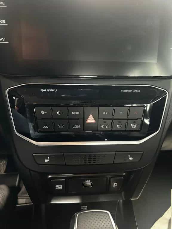 KGM Tivoli 1.5 T-GDI Nomad Automatik null-photo-10