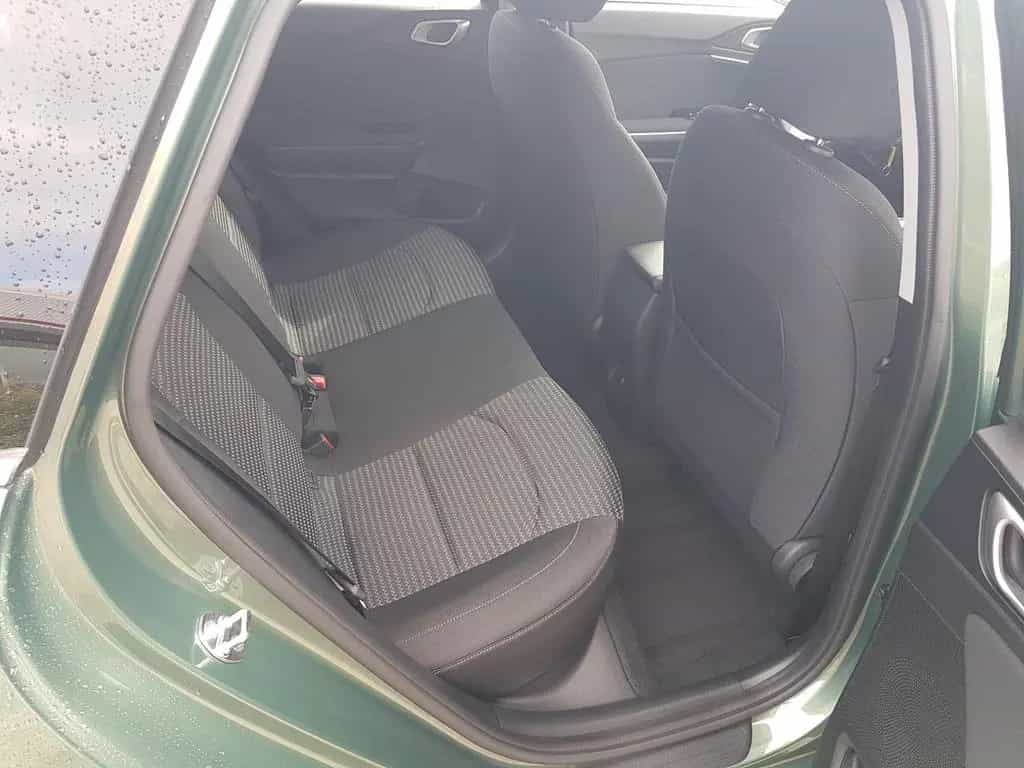 Kia Ceed SW 1.5 T-GDI NAVI CONNECT KLIMAAUT LED 06/2025-photo-10