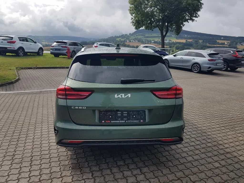 Kia Ceed SW 1.5 T-GDI NAVI CONNECT KLIMAAUT LED 06/2025-photo-4