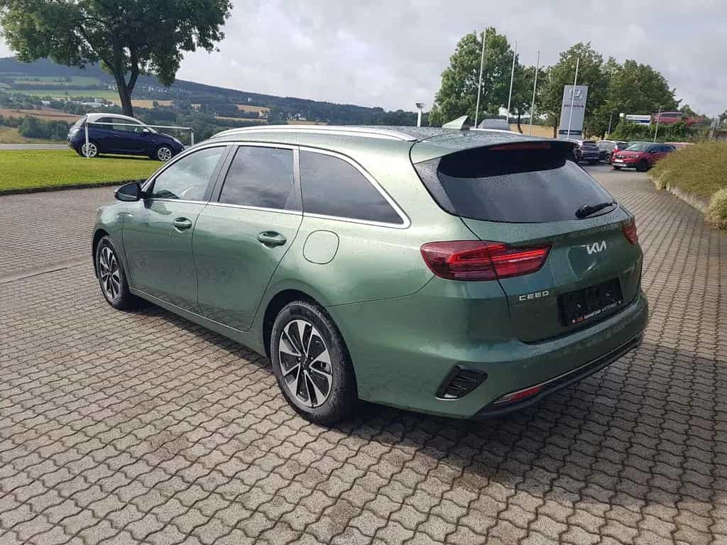 Kia Ceed SW 1.5 T-GDI NAVI CONNECT KLIMAAUT LED 06/2025-photo-5