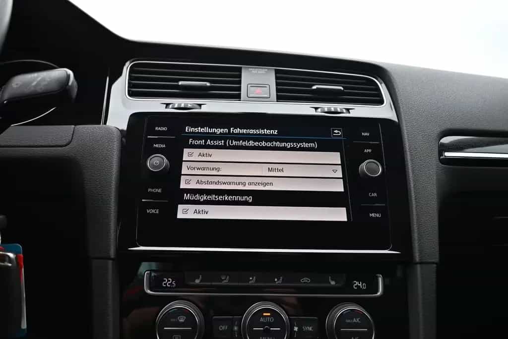 Volkswagen Golf VII Lim. Highline/R-Line/AHK/LED/Alcantara 04/2018-photo-15