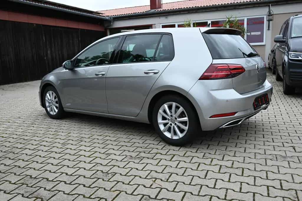Volkswagen Golf VII Lim. Highline/R-Line/AHK/LED/Alcantara 04/2018-photo-4