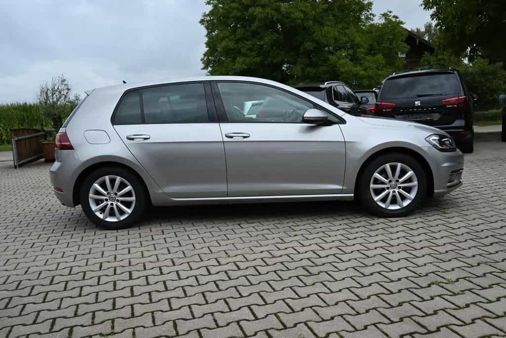 Volkswagen Golf VII Lim. Highline/R-Line/AHK/LED/Alcantara 04/2018-photo-6