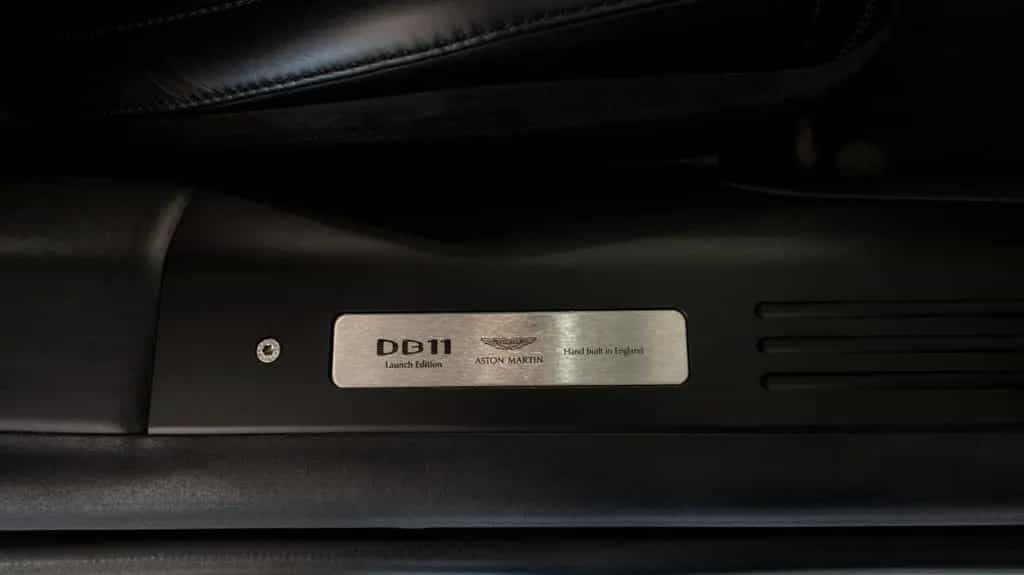 Aston Martin DB11 5.2 V12 03/2017-photo-13