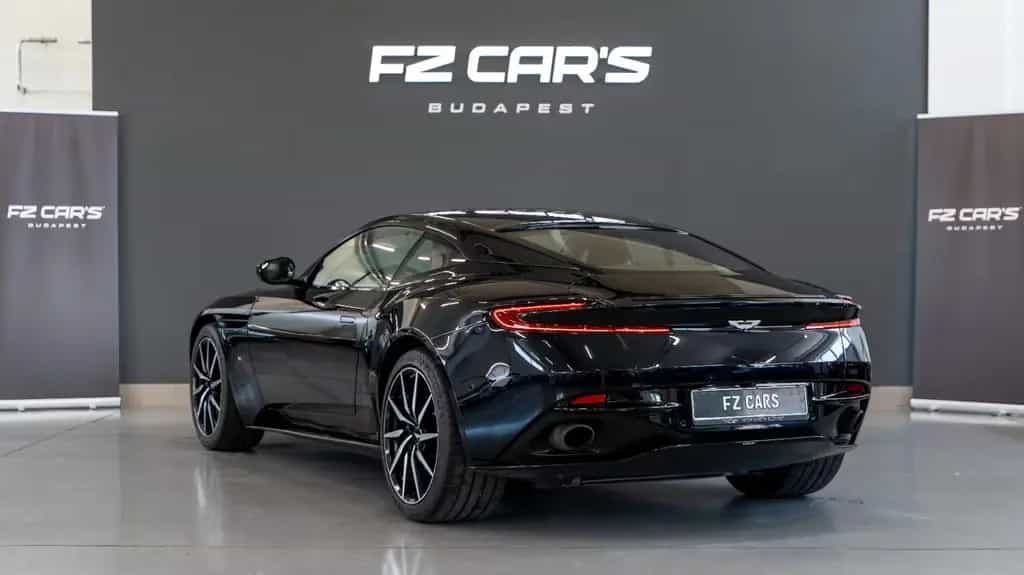 Aston Martin DB11 5.2 V12 03/2017-photo-2
