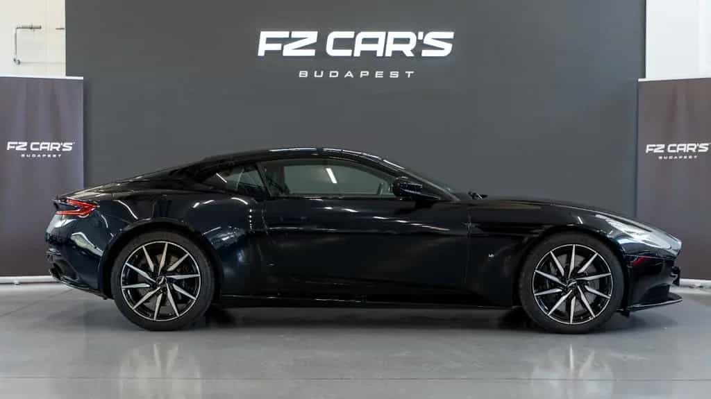 Aston Martin DB11 5.2 V12 03/2017-photo-5
