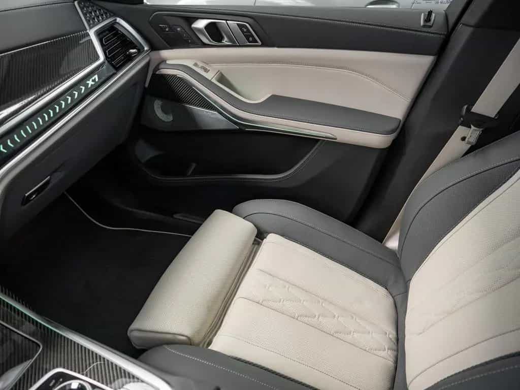 ALPINA XB7 Allrad Manufaktur 360° AKTIVSITZE ACC B&W null-photo-15