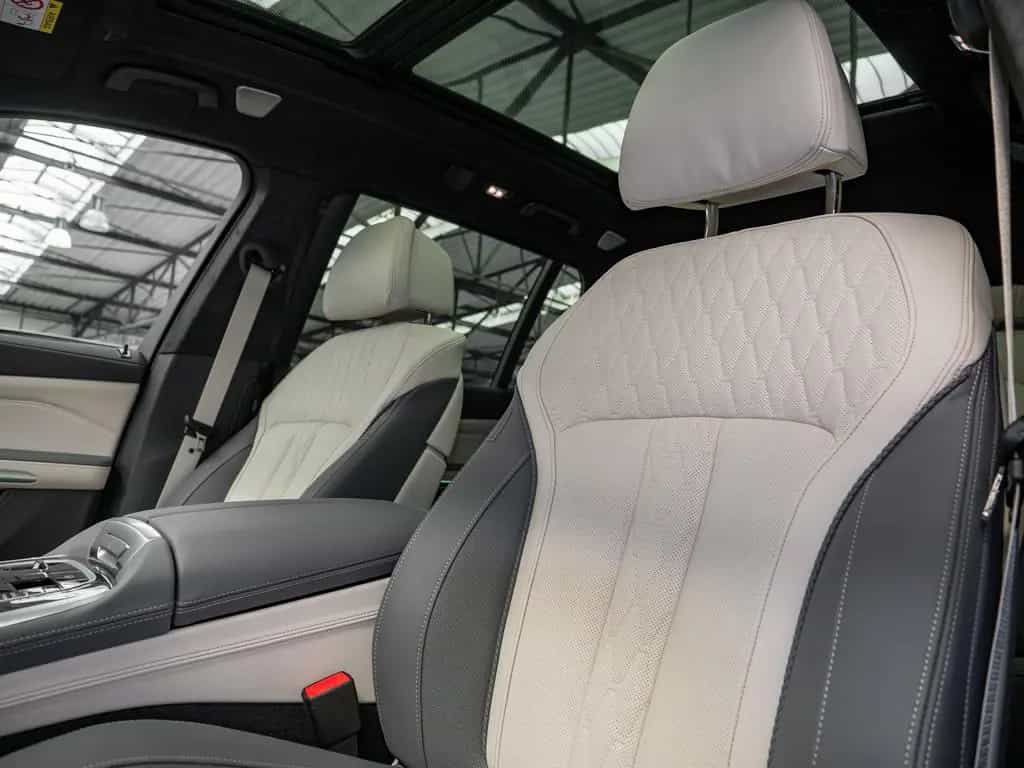 ALPINA XB7 Allrad Manufaktur 360° AKTIVSITZE ACC B&W null-photo-20