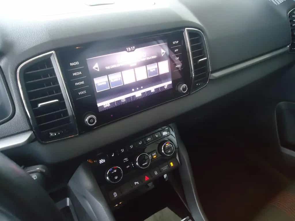 Skoda Karoq 1,5 TSI Ambition Plus AHK,SHZ,LED,ALU,NAV 01/2020-photo-13