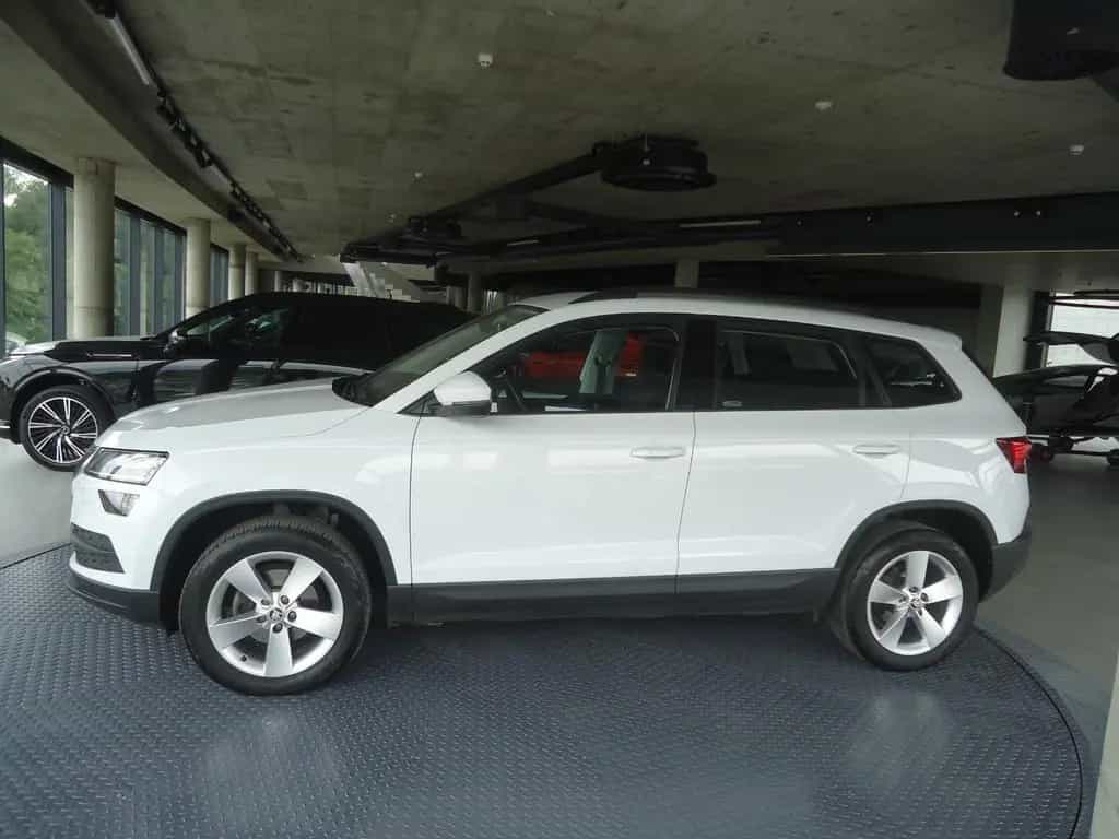 Skoda Karoq 1,5 TSI Ambition Plus AHK,SHZ,LED,ALU,NAV 01/2020-photo-2