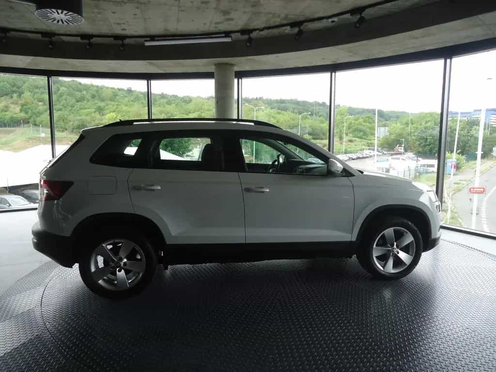 Skoda Karoq 1,5 TSI Ambition Plus AHK,SHZ,LED,ALU,NAV 01/2020-photo-4