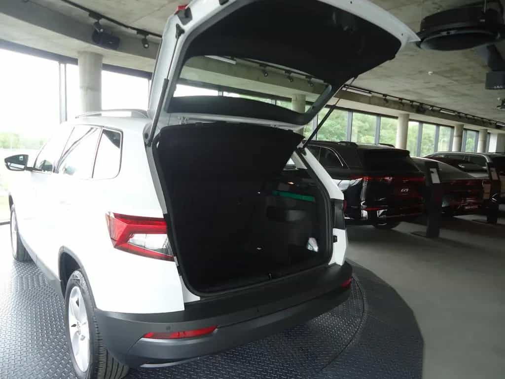 Skoda Karoq 1,5 TSI Ambition Plus AHK,SHZ,LED,ALU,NAV 01/2020-photo-9