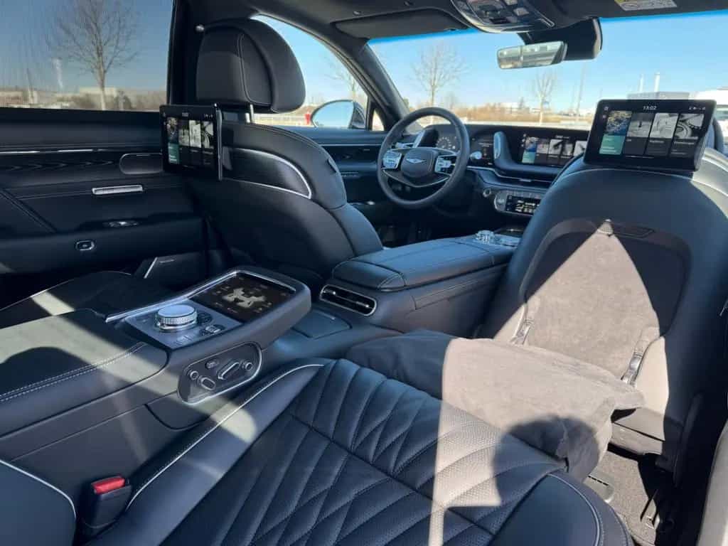 Genesis G90 V6 3.5 Luxury Plus 4 Seater SWB HeadUp LED 4 02/2025-photo-11