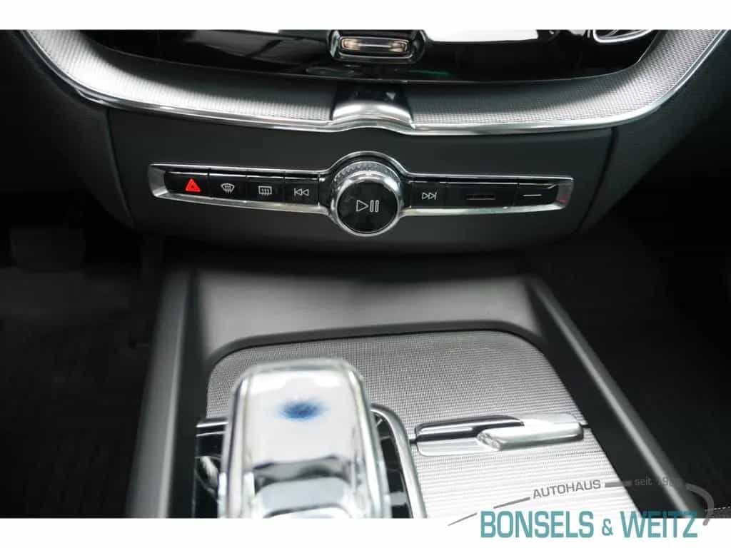 Volvo XC60 Ultimate Dark Diesel EU6d B5 DIESEL AWD ULT 07/2022-photo-10