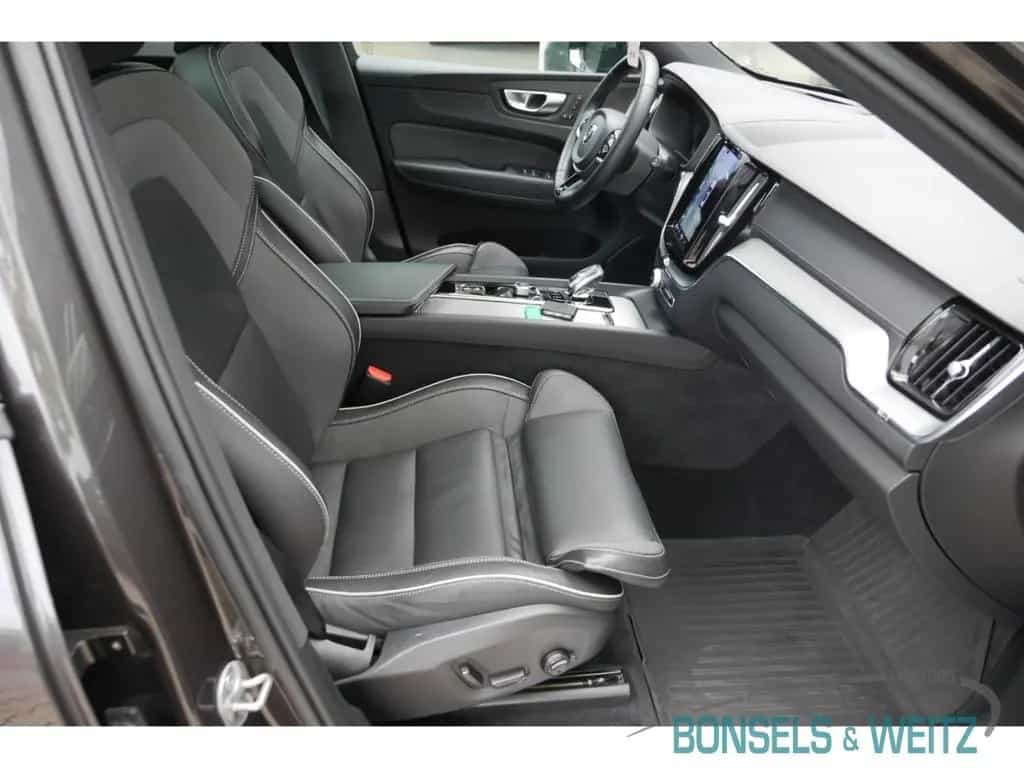 Volvo XC60 Ultimate Dark Diesel EU6d B5 DIESEL AWD ULT 07/2022-photo-4