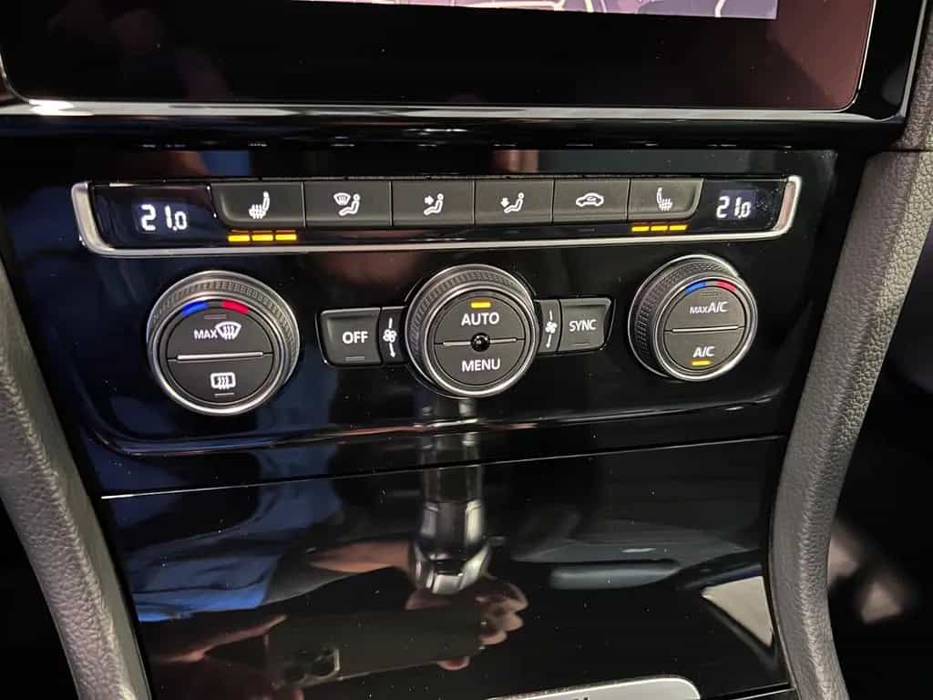 Volkswagen Golf 2.0TSI DSG 4MOTION R 2türig DYNAUDIO NAVI 08/2017-photo-26