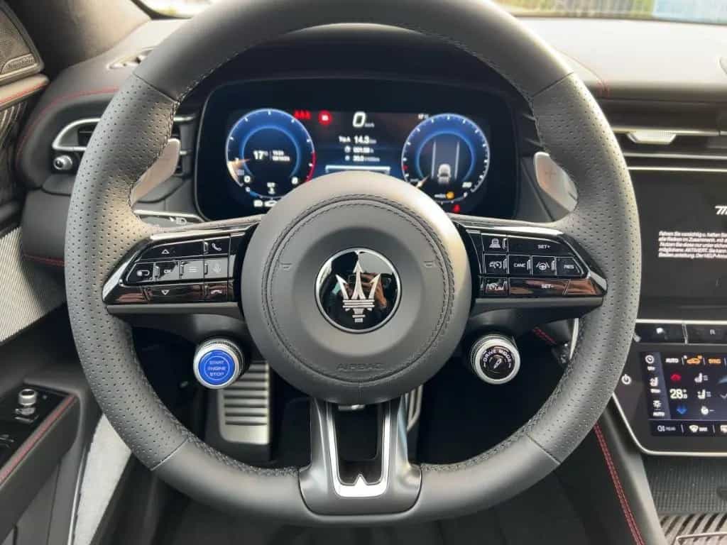 Maserati Grecale Trofeo V6 530PS AWD -Carbon -Klima Pkt. 03/2025-photo-12