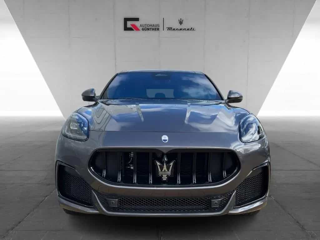 Maserati Grecale Trofeo V6 530PS AWD -Carbon -Klima Pkt. 03/2025-photo-4