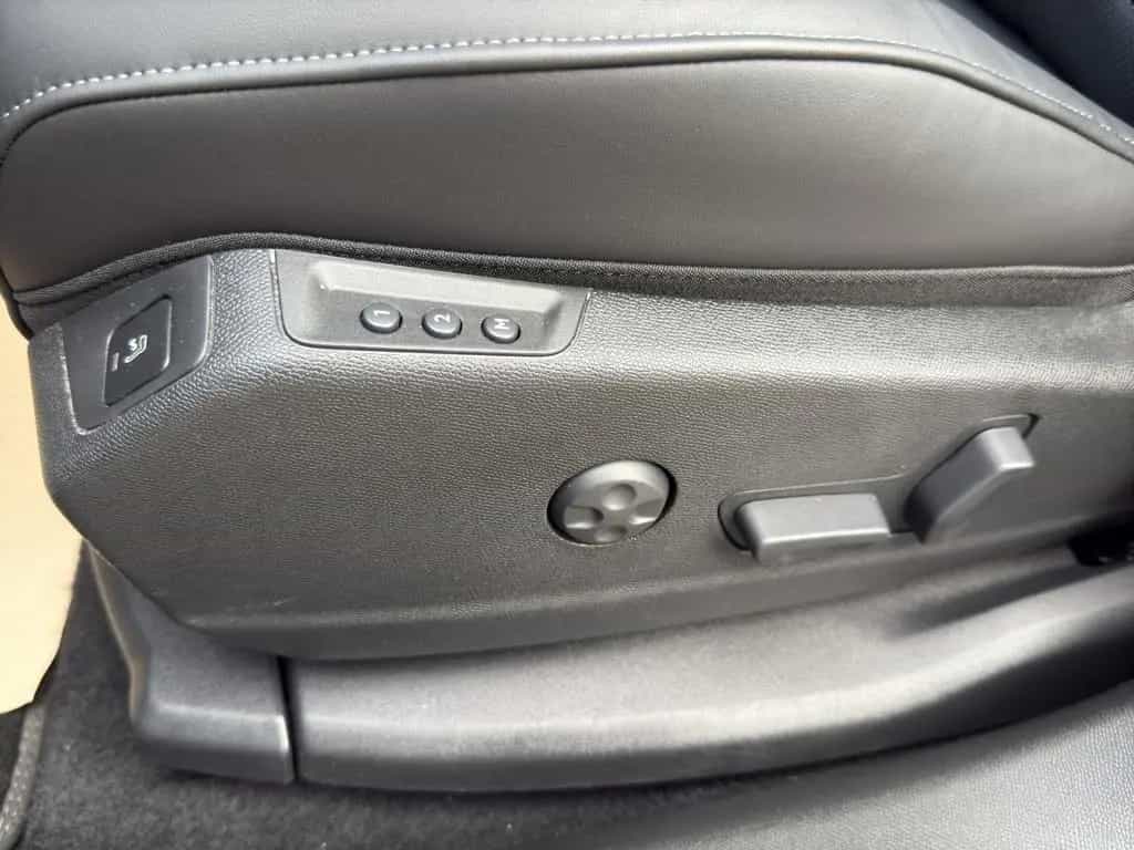 DS Automobiles DS7 (Crossback) DS 7 BlueHDI 130 Aut. OPERA LEDER Panoramadach 06/2024-photo-34