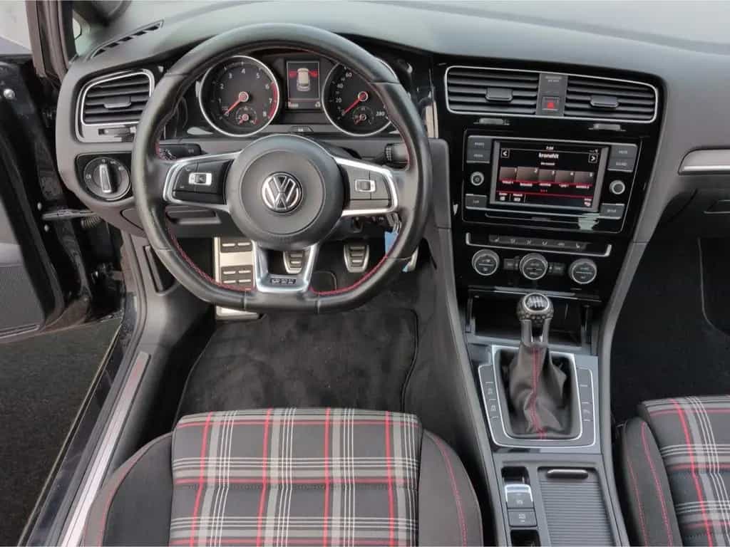 Volkswagen Golf GTI VII 2.0TSI*LED SHZ PDCv+h 2-Zon-Klima 07/2017-photo-5