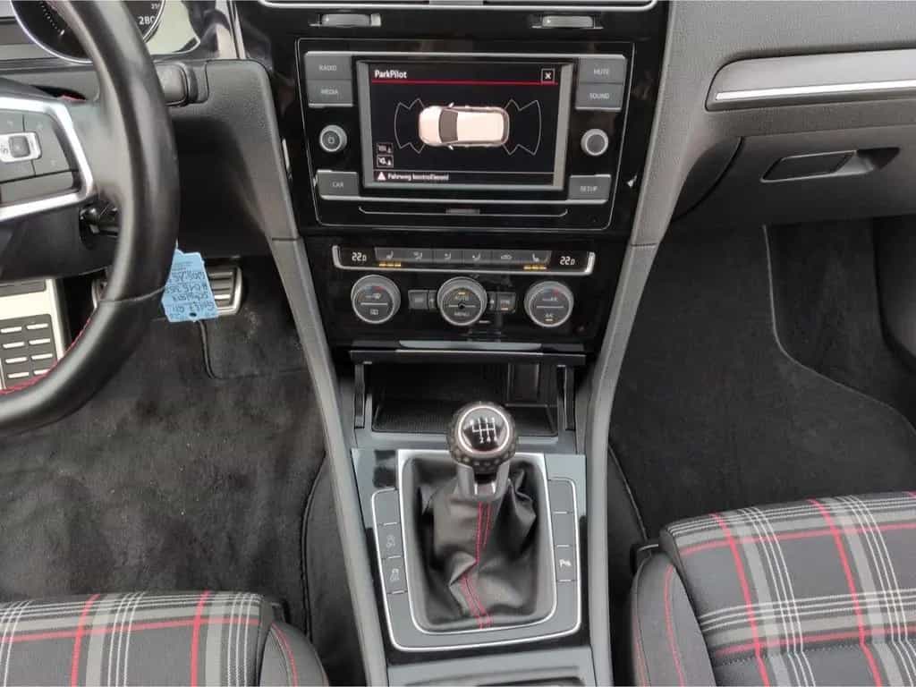 Volkswagen Golf GTI VII 2.0TSI*LED SHZ PDCv+h 2-Zon-Klima 07/2017-photo-6