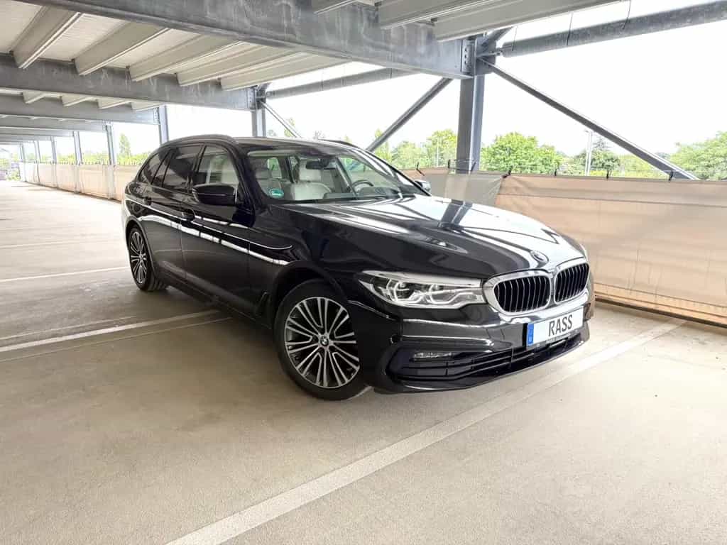 BMW 520 d xDrive MSport 1HAND KOMFORT*HUD*LED*KAM*AHK 02/2020-photo-0