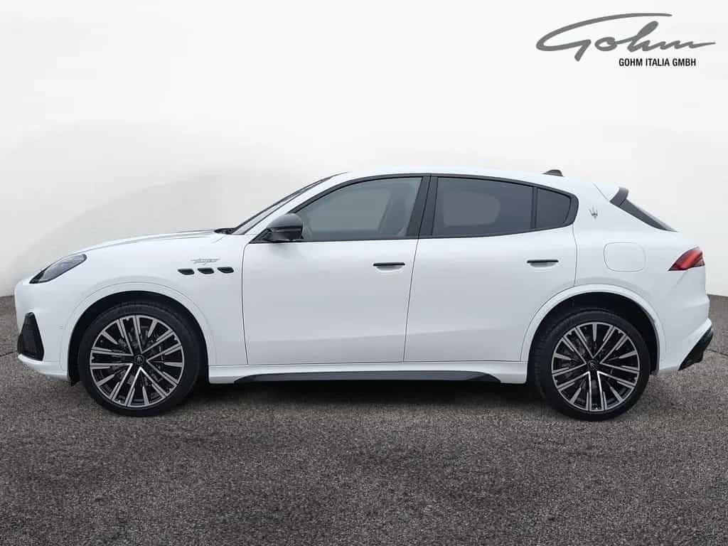 Maserati Grecale Trofeo V6 AWD 3.0 - 530 PS null-photo-1