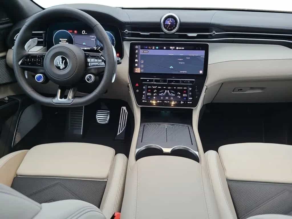 Maserati Grecale Trofeo V6 AWD 3.0 - 530 PS null-photo-4