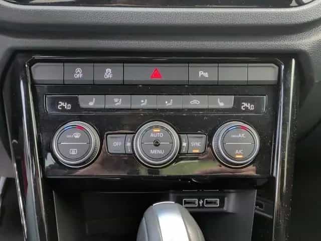 Volkswagen T-Roc R 4Motion 20Alu+Akrapo+DCC+ Beats+Keyless+ 06/2020-photo-13