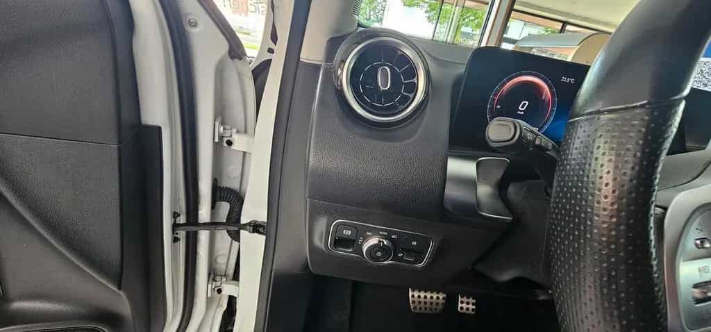 Mercedes-Benz GLB-Class 200 d 8G-DCT AMG Line LED Keyless ACC Leder 06/2021-photo-15
