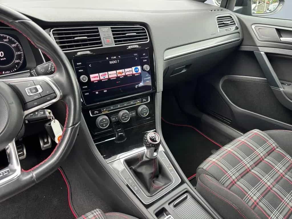 Volkswagen Golf VII Lim GTI Performance/2.HAND/SHZ/SCHALTER 02/2019-photo-12