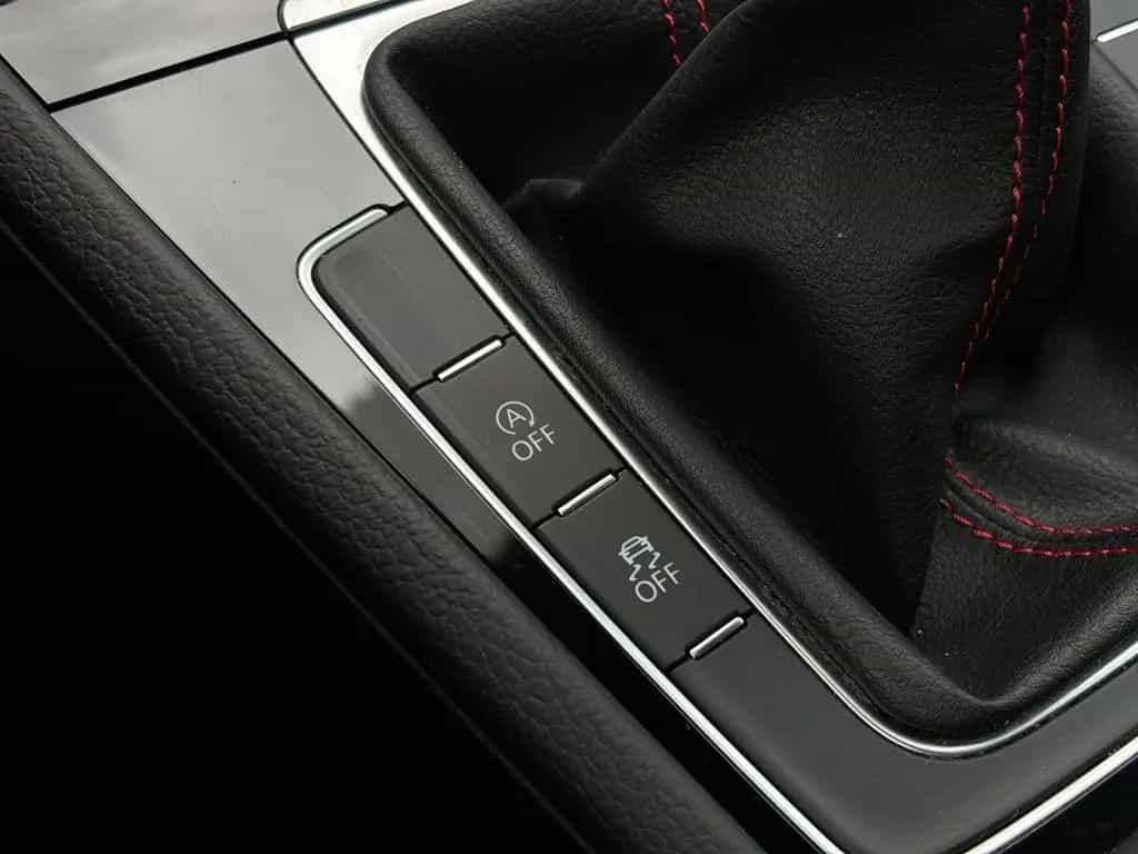 Volkswagen Golf VII Lim GTI Performance/2.HAND/SHZ/SCHALTER 02/2019-photo-18