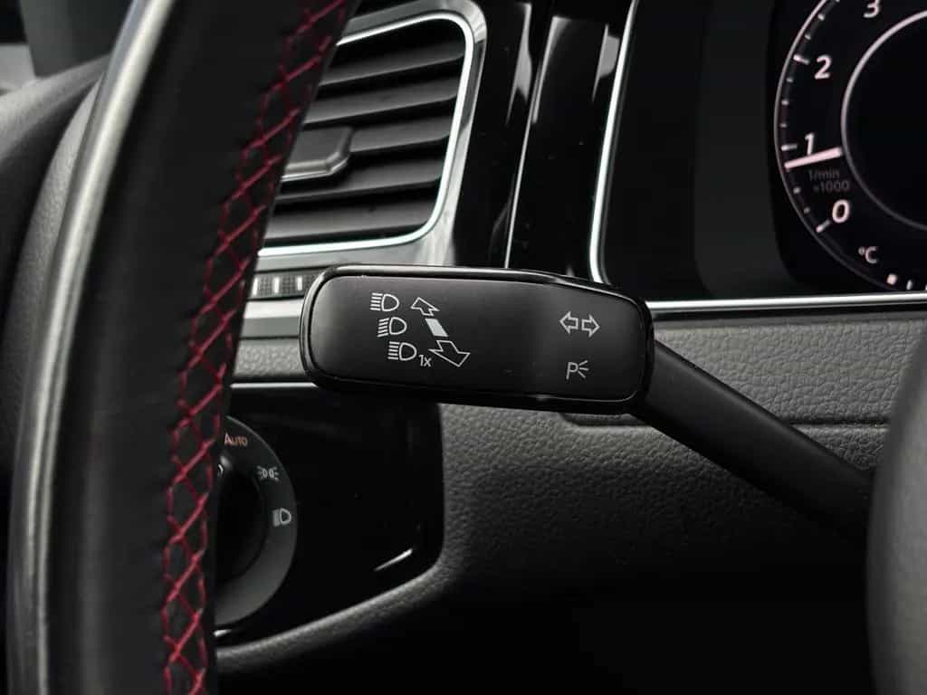 Volkswagen Golf VII Lim GTI Performance/2.HAND/SHZ/SCHALTER 02/2019-photo-25
