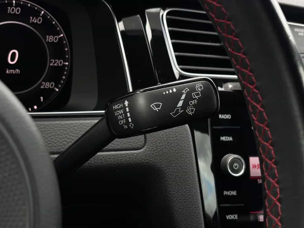 Volkswagen Golf VII Lim GTI Performance/2.HAND/SHZ/SCHALTER 02/2019-photo-26