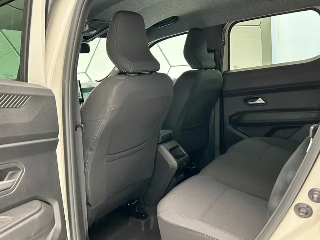 Dacia Duster Extreme TCe 130 2WD City/Technik-Paket 03/2025-photo-13