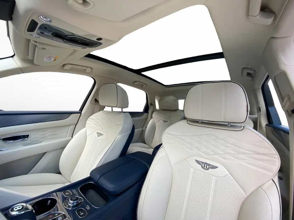 Bentley Bentayga Atelier Edition MY25 07/2025-photo-12