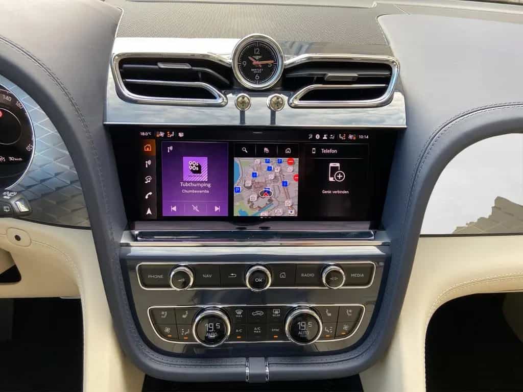 Bentley Bentayga Atelier Edition MY25 07/2025-photo-16
