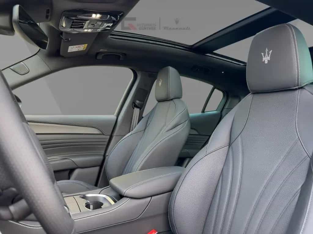 Maserati Grecale Trofeo MY25 530PS AWD V6 05/2025-photo-21