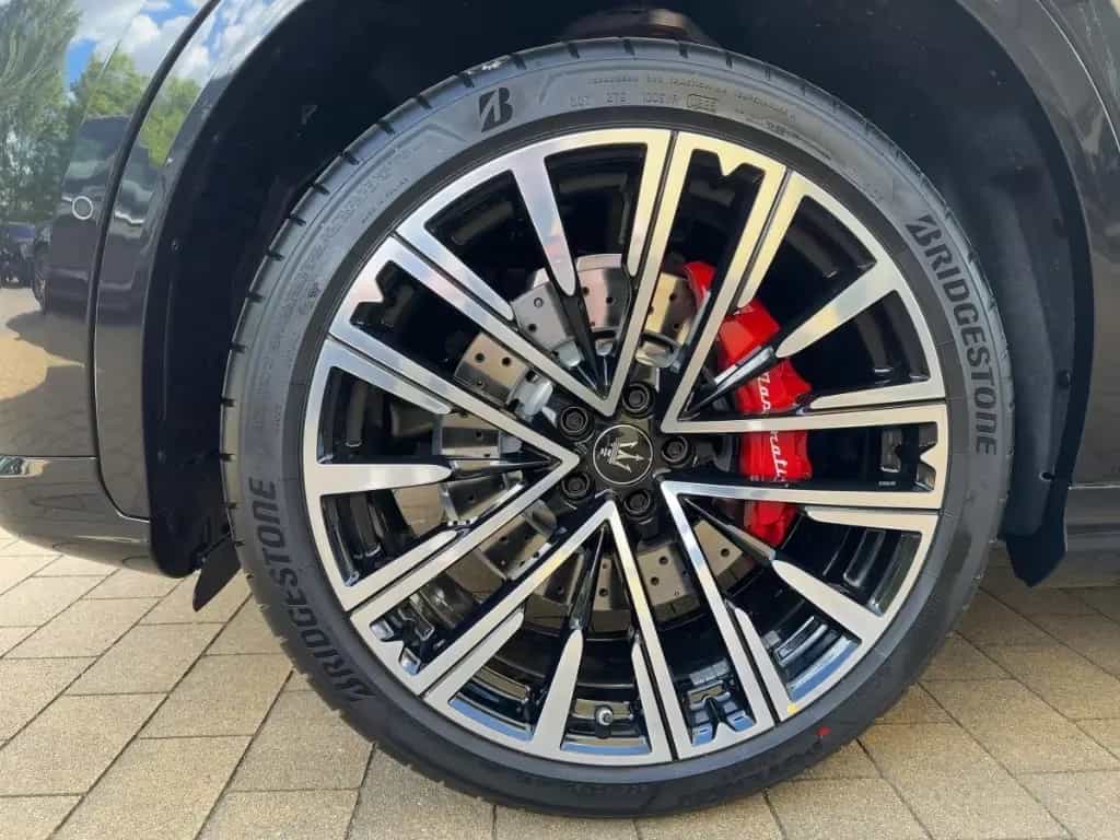 Maserati Grecale Trofeo MY25 530PS AWD V6 05/2025-photo-6